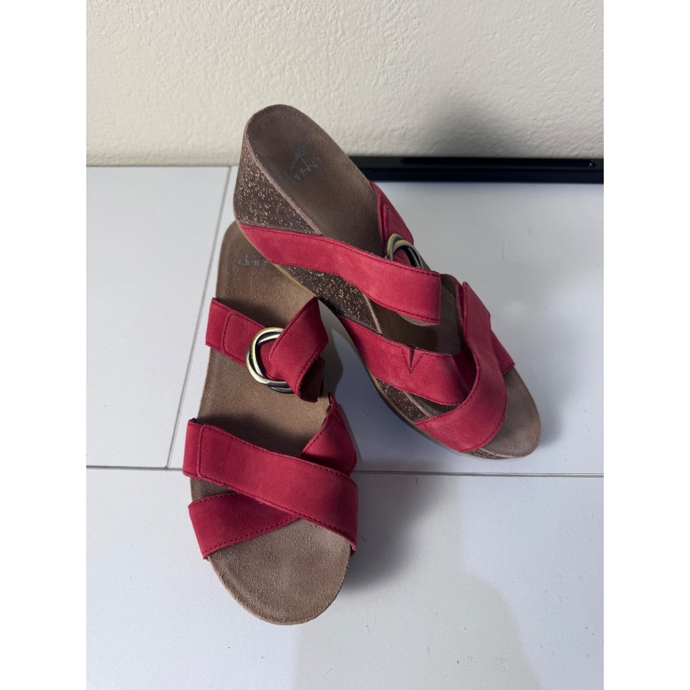 Dansko Suede Wedge Sandals Women 40 9.5 Red Leather Comfort Boho Travel Comfort